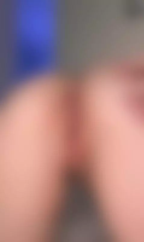 Im dripping wet and begging for you to pound me harder 😘 by slinkxox