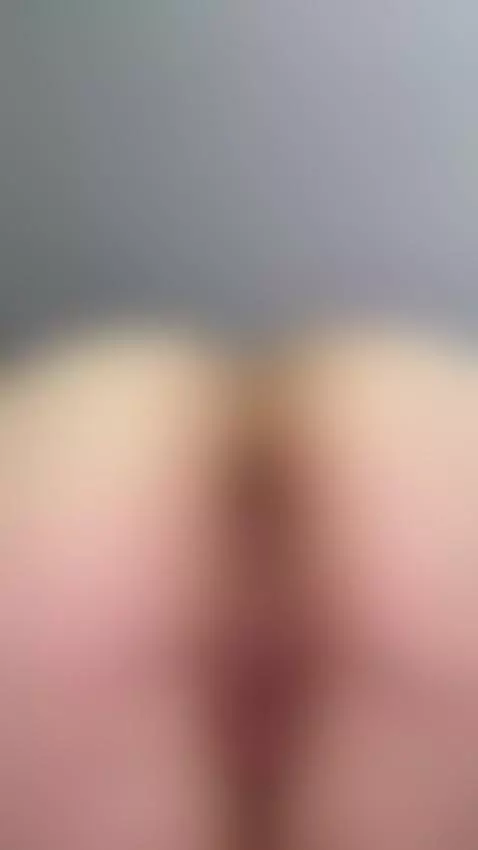 Plump ass bouncing slow with every step she takes 🖤 by slinkxox