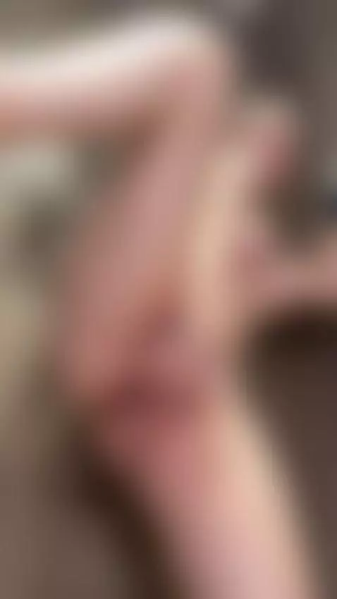 Im soaking wet and begging for you to fuck me 😈 by slinkxox