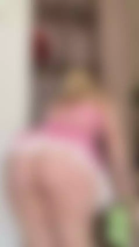 Curvy ass bent forward in pink lace underwear 🥰 by slinkxox