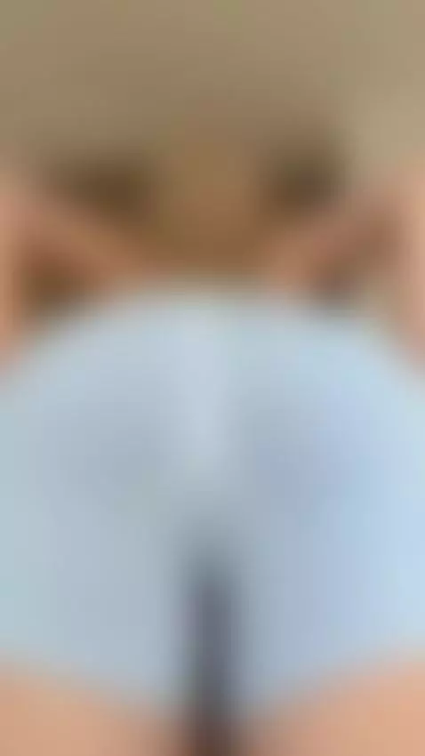Bent over in tight shorts showing every curve 🖤 by slinkxox
