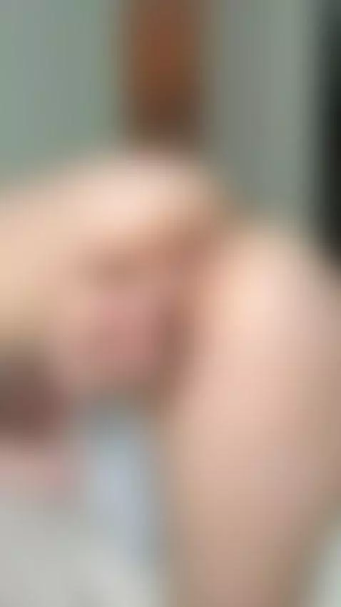Wet blonde bends over and fucks herself by slinkxox