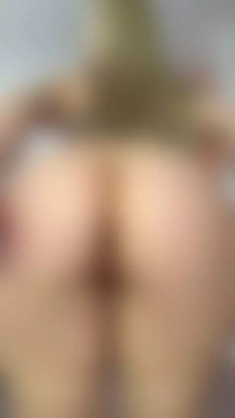 Thick blonde ass spread wide and dripping slow 🫦 by slinkxox