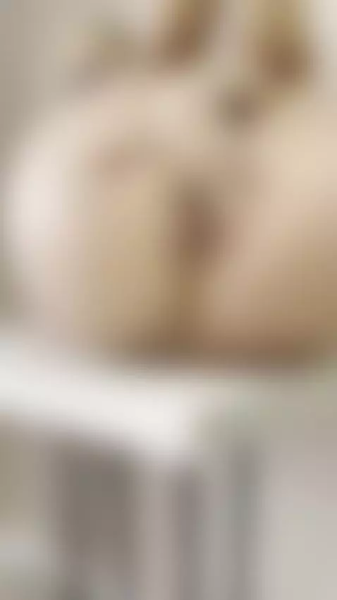 Thick ass spread wide on the counter 💘 by heldeluxe