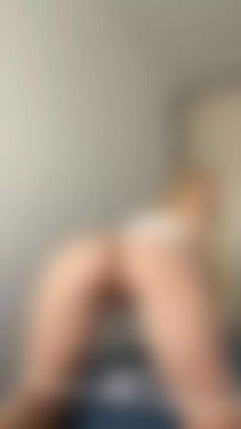 Thick blonde spreads ass wide for you 💦 by heldeluxe