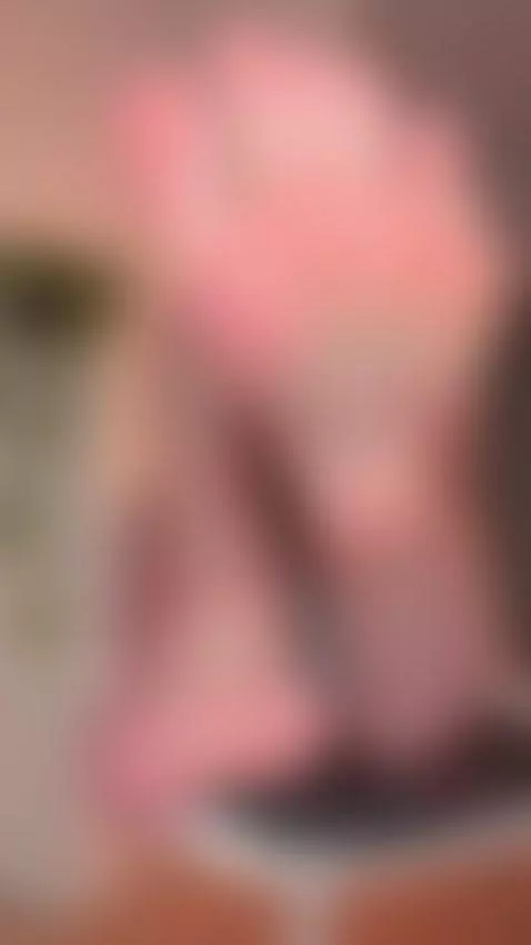 Smooth legs spread wide, feet begging to be kissed 🥰 by alicefez