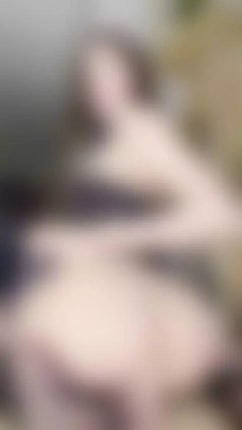 Thick ass bouncing on cock deep inside 🥵 by ginadivinee