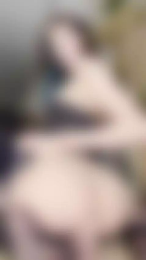Thick ass bouncing as she rides him slow 🍆 by ginadivinee