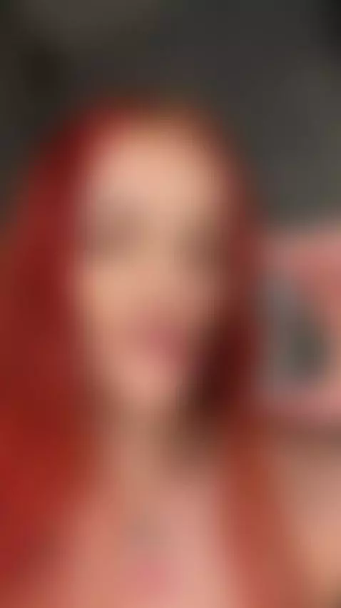 😈Curvy tattooed redhead craving your hands 🍆 Join OF by touchmylips