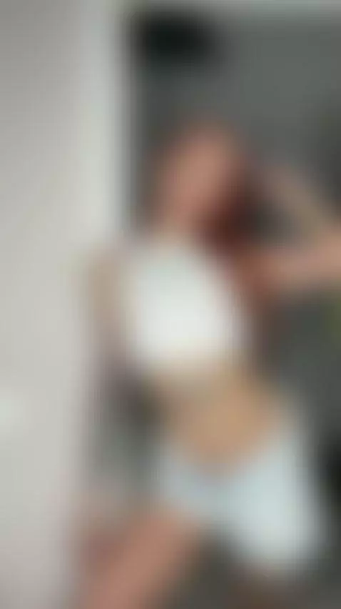 🔞Redhead lifting her top showing big soft tits 💦 Ready for O... by touchmylips