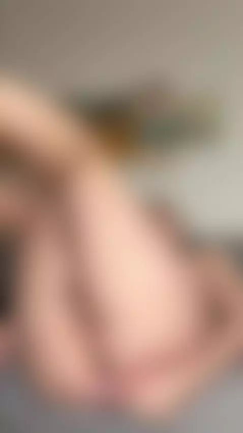 Just a fuck doll ready to be fucked by stellats