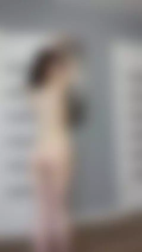 Slender brunette shows off her natural curves by miacute007