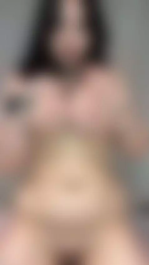 🔥Curvy brunette moaning louder with every move 💦 See it on O... by serenexoo