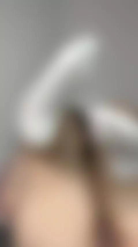 🔞Brunette squeezing her tits while looking at you 💦 Ready fo... by serenexoo