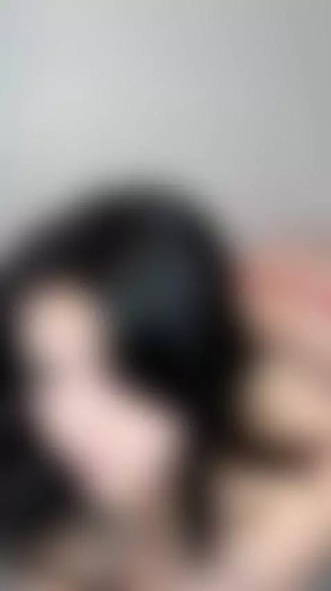 🔞Brunette bending over revealing her thick juicy ass 🍑 Only ... by serenexoo