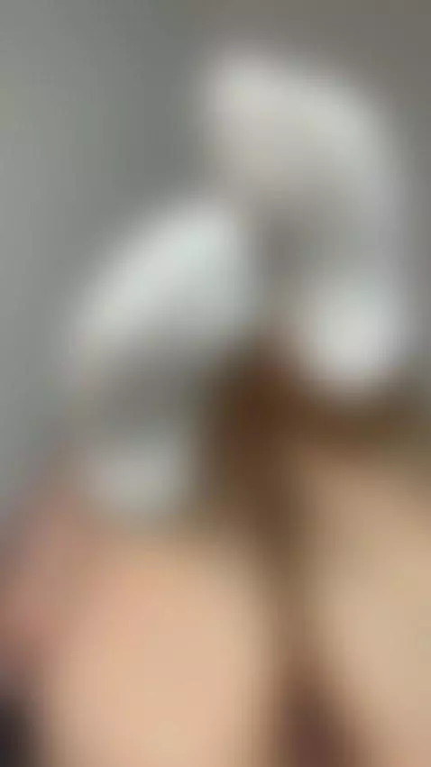 🔞Brunette squeezing her tits while looking at you 💦 Ready fo... by serenexoo