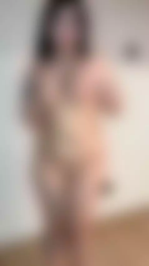 💦Curvy brunette soaked after hard session 🔥 Join OF by serenexoo