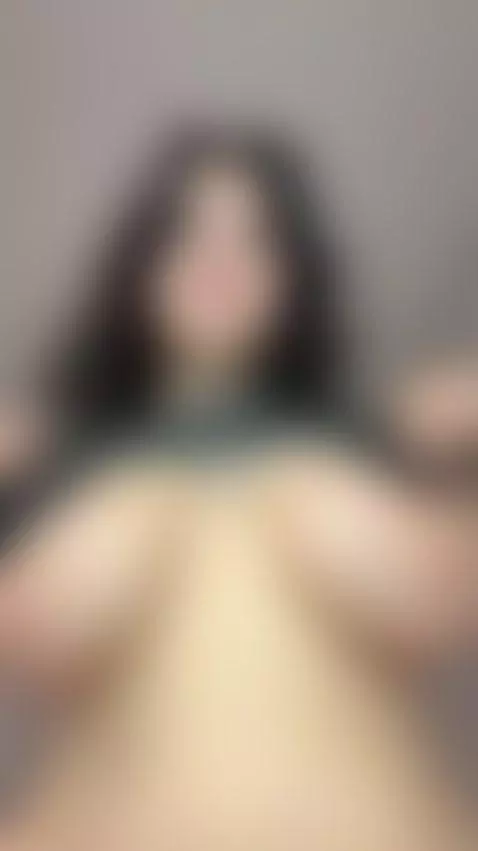 💦Curvy brunette leaking just thinking of you 🔥 Join OF by serenexoo