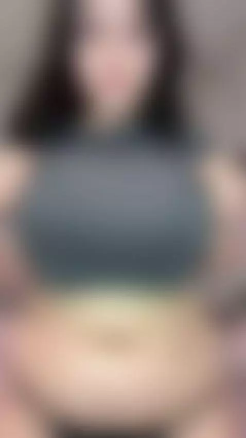 😏Beautiful brunette with messy long hair biting her lip 💋 Ex... by serenexoo