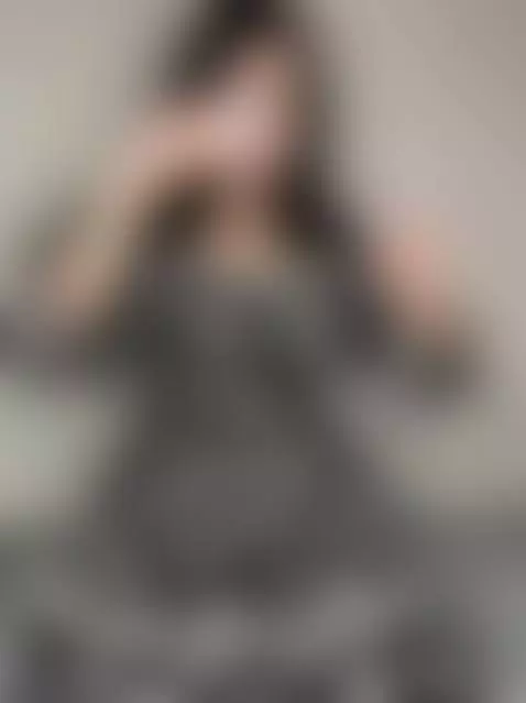 💦Curvy brunette leaking just thinking of you 🔥 Join OF by serenexoo