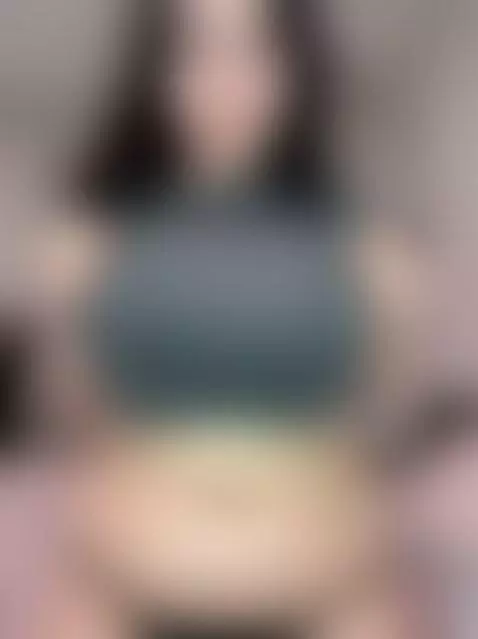 🍒Huge tits brushed by tattooed hands 😏 Naughty OF by serenexoo