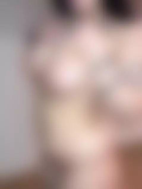 😈Curvy brunette fingers sliding deep 🍆 Join OF by serenexoo