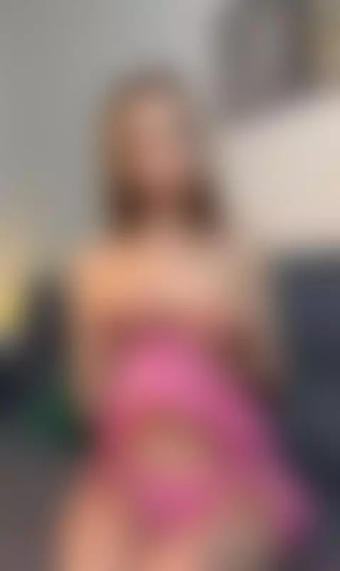 The air hums under my slow movements 😈💧 by lilyplush