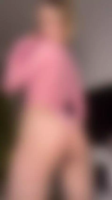 Ever watched a girl fall apart on camera? Now's your chance ... by cutebabee1