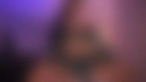 https://es.stripchat.com/imLeanna_ by imleanna