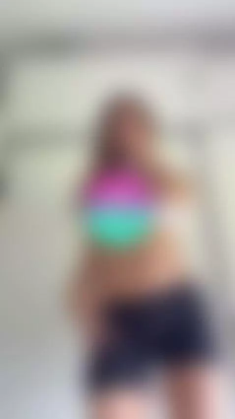 Can you handle my flirty closeup tease? by selenabloom18