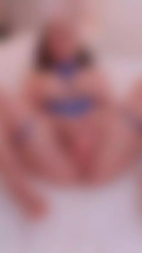 Fucking myself with a dildo💦
⬇️Subscribe to my OF🥵 by beautifulluna