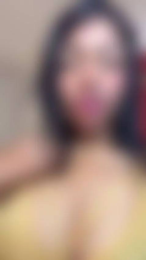 sanai hot ebony here! live now!  https://www.camsoda.com/es/... by sanaiahot