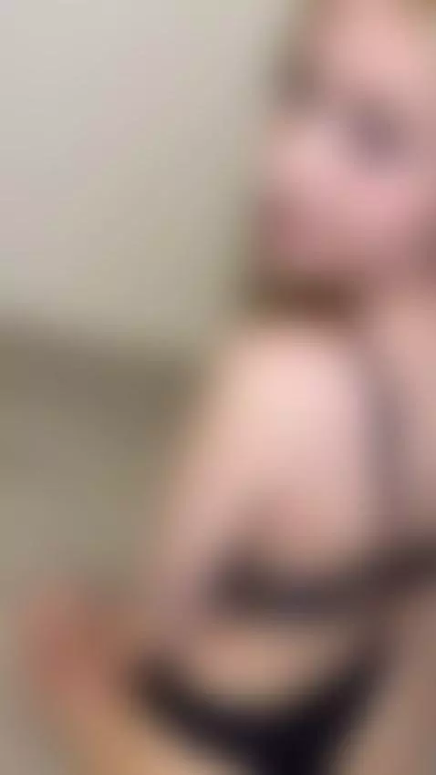 hot solo amateur teen oil content for you by zyvra
