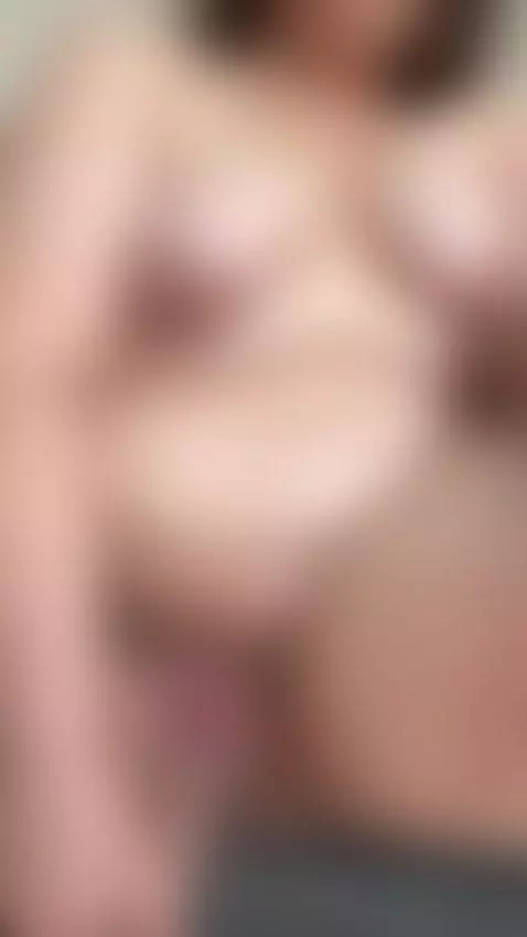 It's giving "good girl who misbehaves" 🍓👿 by elenabotticelli