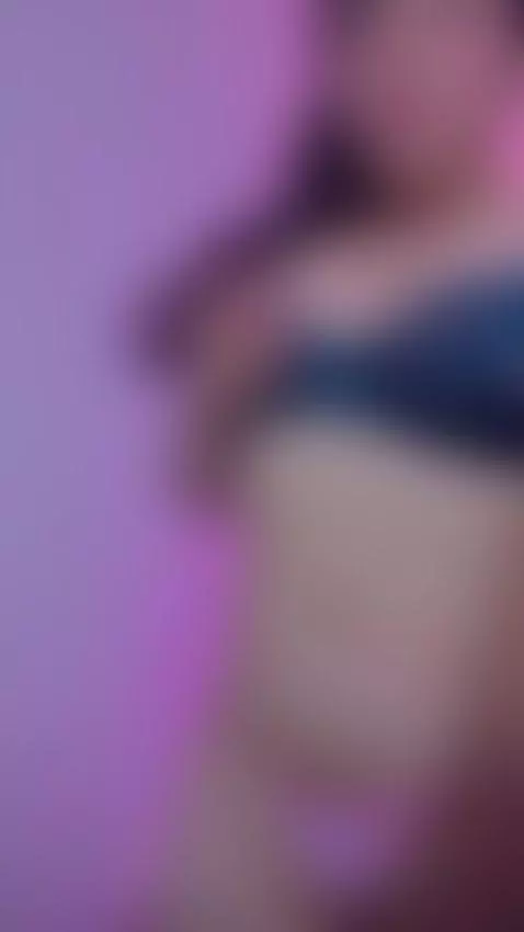 Hi darling, today I have a very hot surprise for you in priv... by viiolet-rosee