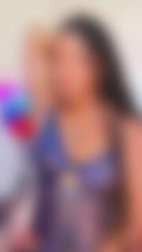 I'm available for one on one video calls rn https://www.sext... by desirediana