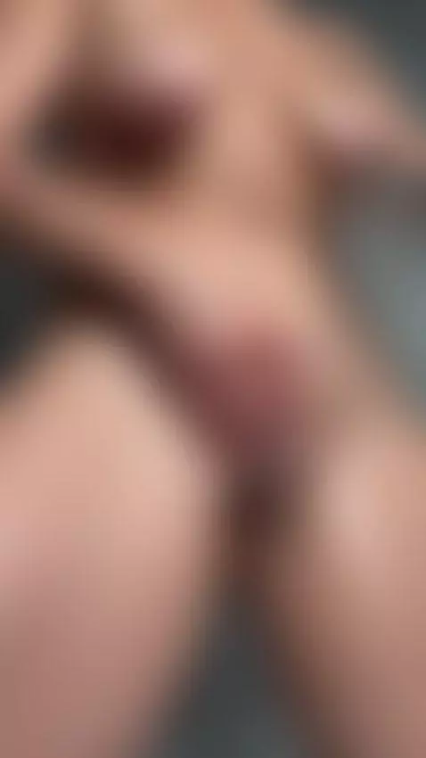 My roommate has no idea I was masturbating in here. Sub OF by valenciasoul