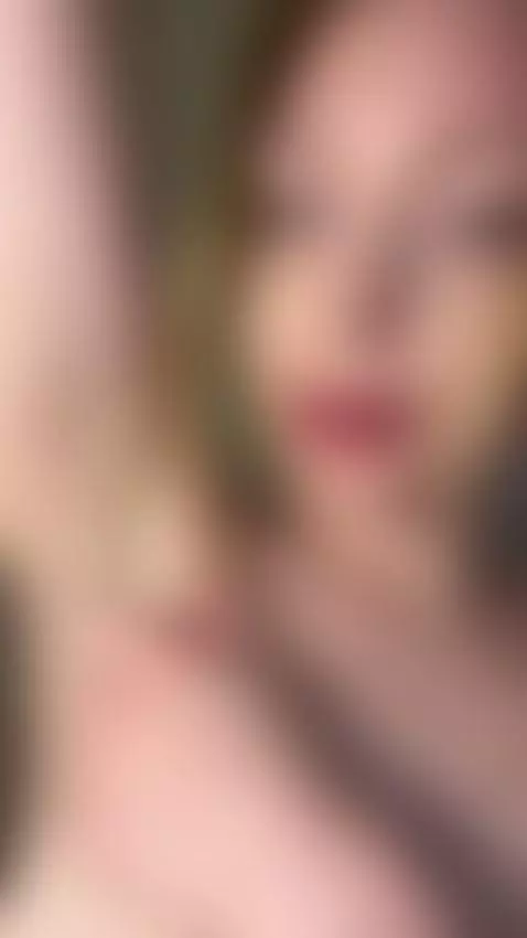 Hands all over my skin 🔥🥵. Sub OF by blondydollies