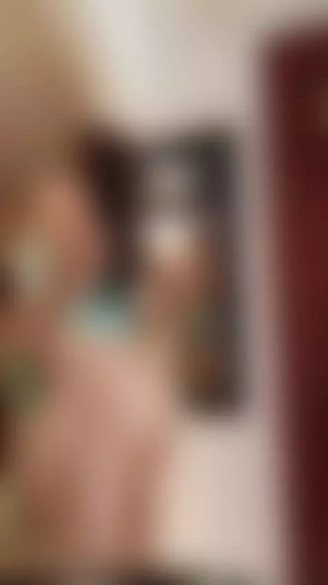 https://es.cam4.com/Jenncossio
Want to see more? I'll be wai... by jenncossio