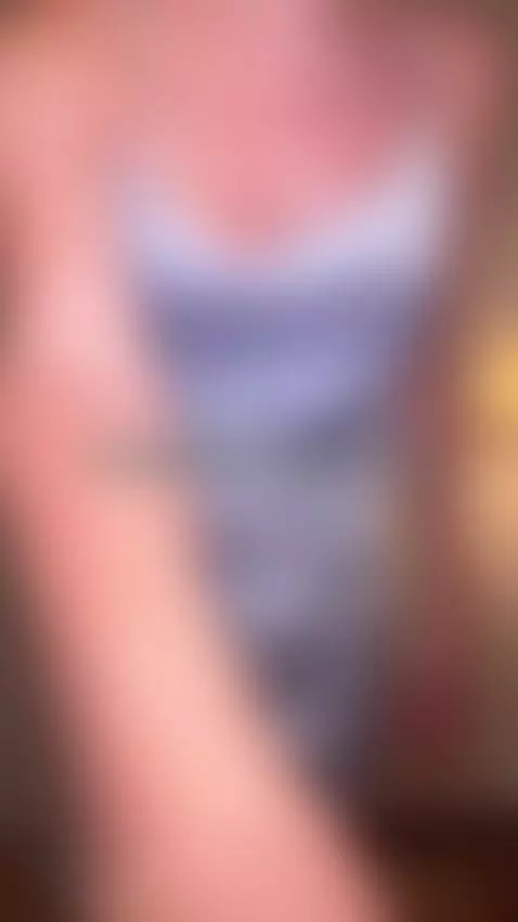 Shemale with a cock under her dress by angielanets