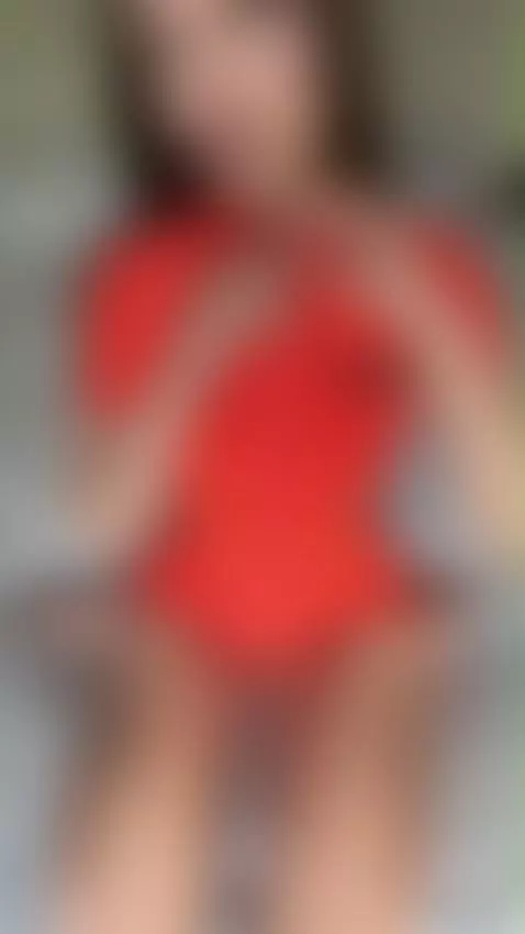 Bouncing full tits in vibrant red bodysuit 🔥 Onlyfans by naomiblaire