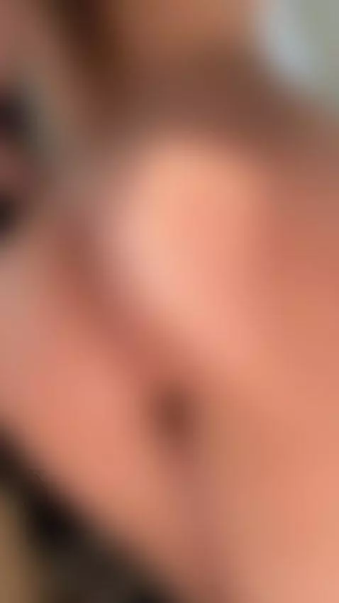 Gentle hot girl obsessed with rough dirty sex. Message me on... by naomiblaire