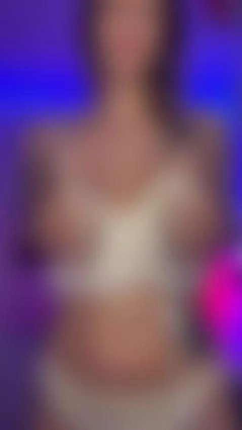 My glow brightens as I lean forward 😈💧 by oliviablanche