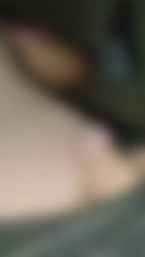 Co myslíš je malej neni on vyroste by bambulka