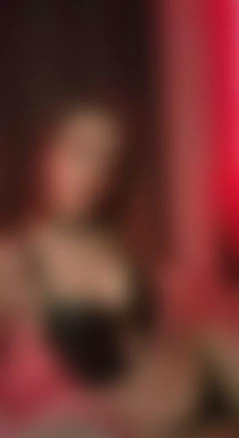 Naughty round ass wet sucking dick cum dripping  OF bio by evaevaaa