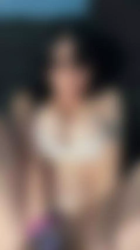 busty, sexy, hot by baddiexoxo1995