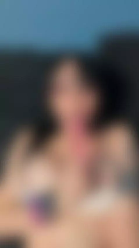 busty, sexy, hot by baddiexoxo1995