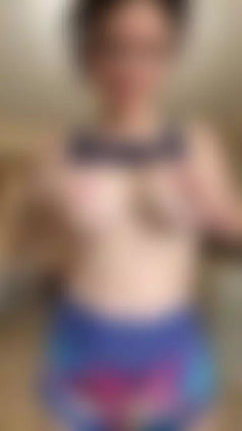 busty, bigtits, teasing by baddiexoxo1995