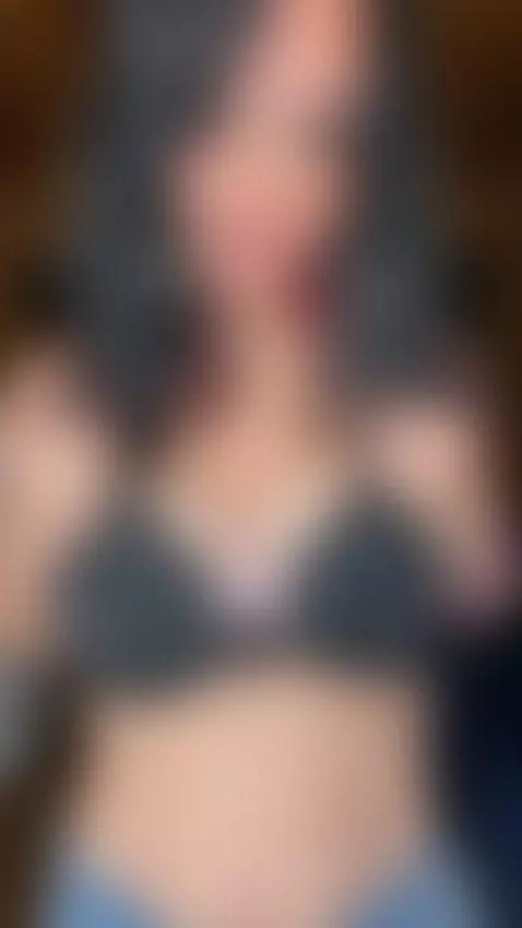 busty, bigtits, teasing by baddiexoxo1995