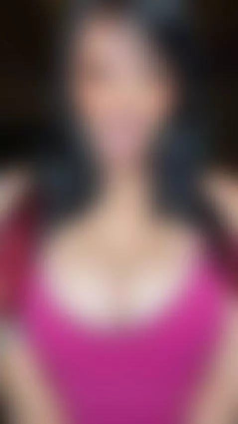 busty, bigtits, teasing by baddiexoxo1995
